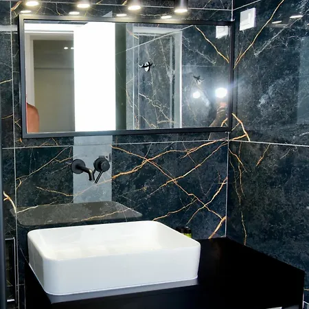 Akron Άγιος Νικήτας