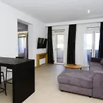 Hotel Akron