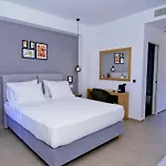 Akron Hotel *