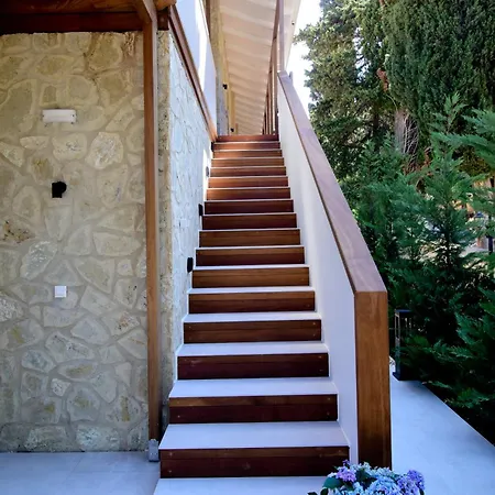 Akron Hotel Áyios Nikítas