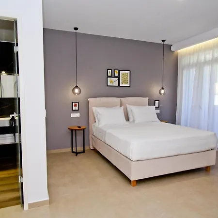 Hotel Akron *